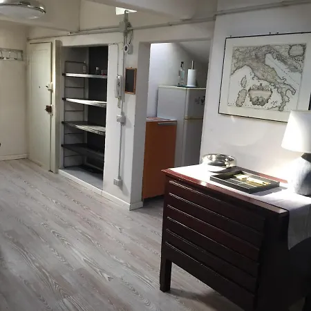 Il Mansardino アパート フォルリ